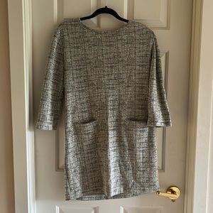 Short 3/4 sleeve mini dress